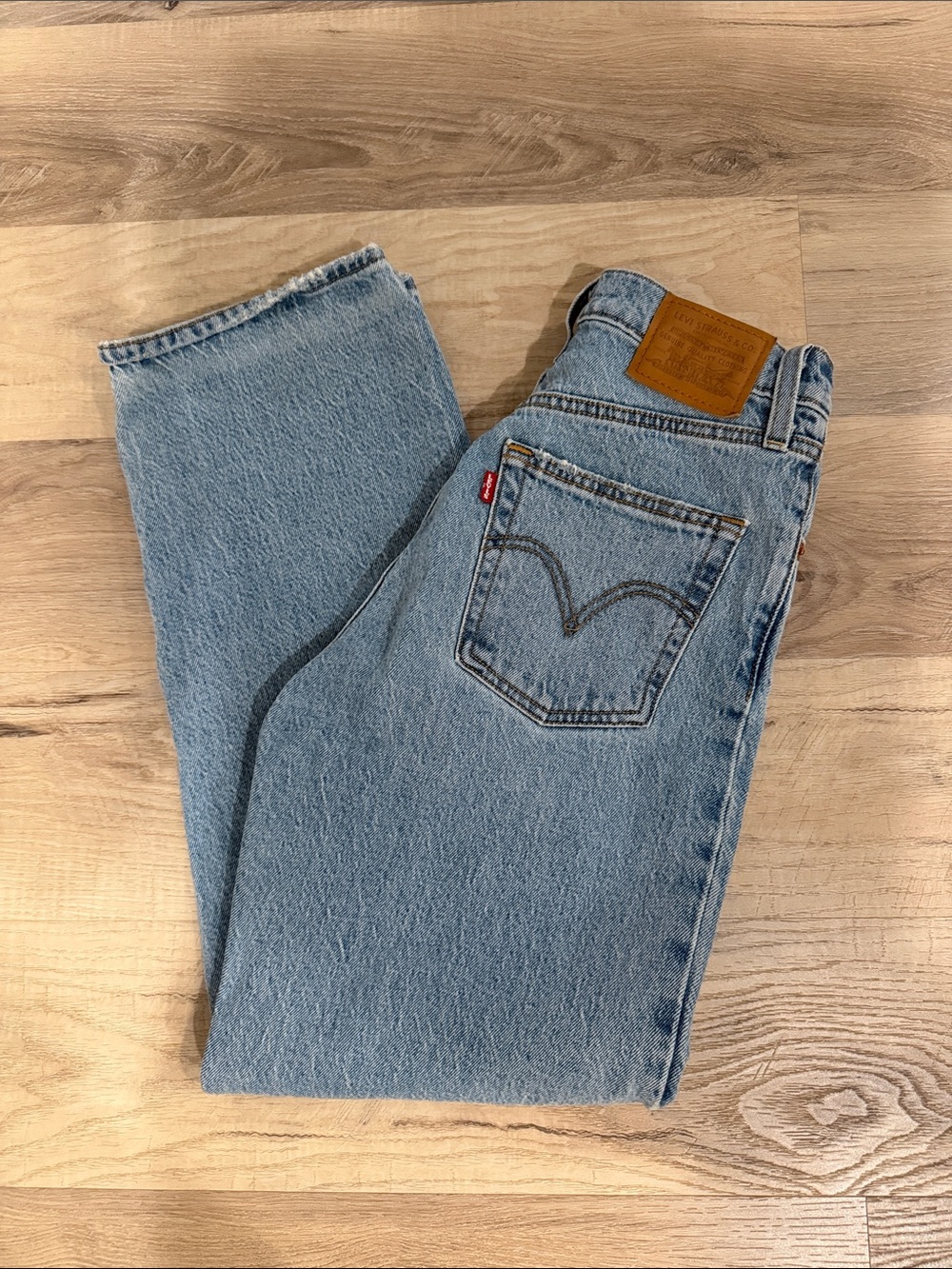 Levi's women’s Light Blue Straight-Leg Jeans